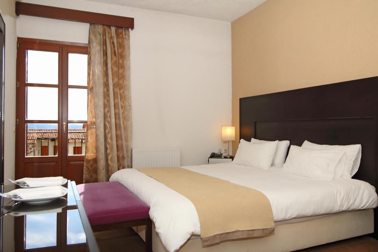 Boutique Hotel Parnassia Arachova Exteriör bild