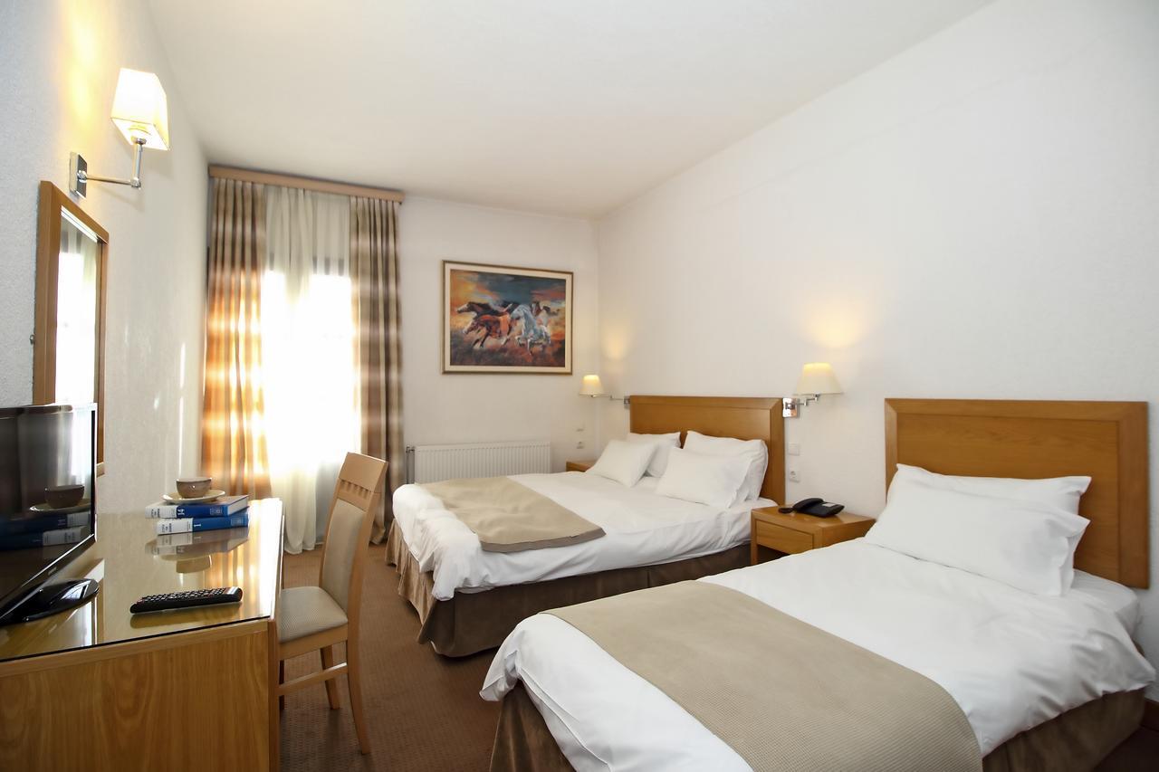 Boutique Hotel Parnassia Arachova Exteriör bild